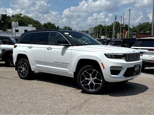 2025 Jeep Grand Cherokee Summit