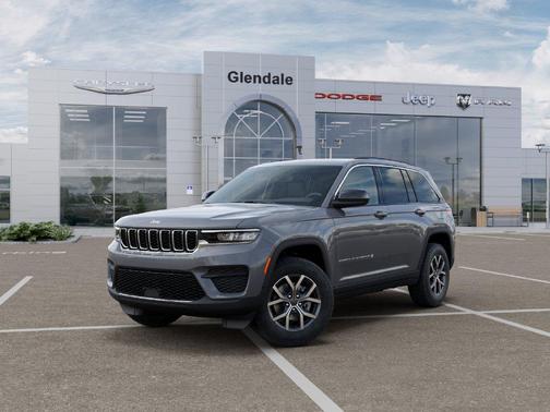 Sting-Gray Clearcoat 2027 Jeep Grand Cherokee Laredo