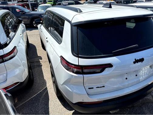 2022 Jeep Grand Cherokee L Altitude