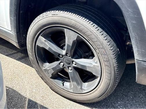 2022 Jeep Grand Cherokee L Altitude