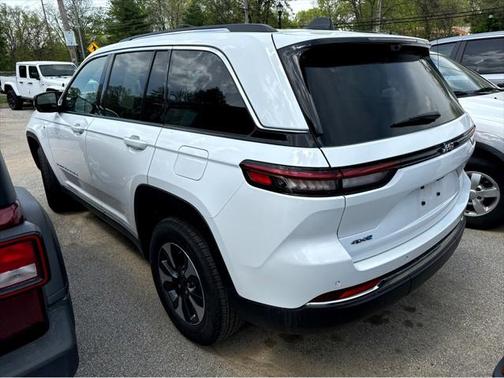 2022 Jeep Grand Cherokee 4xe Base