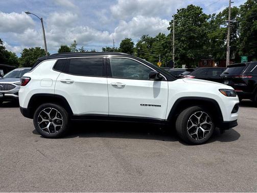 Bright White Clearcoat 2025 Jeep Compass Limited