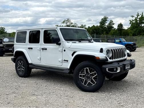 2025 Jeep Wrangler 4-Door Sahara 4x4