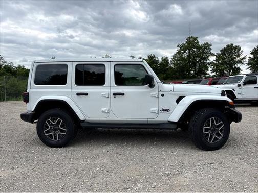2025 Jeep Wrangler 4-Door Sahara 4x4