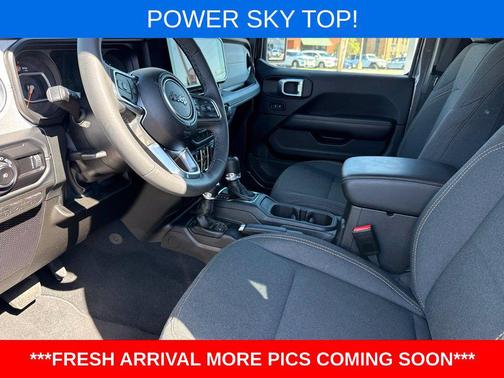 Granite Crystal Metallic Clearcoat 2026 Jeep Wrangler 4-Door Sahara 4x4