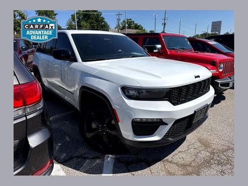 Bright White Clearcoat 2024 Jeep Grand Cherokee Limited