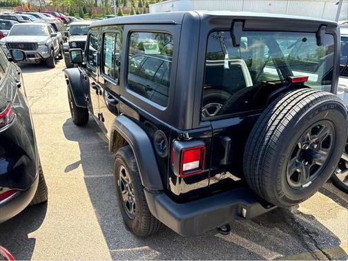 2022 Jeep Wrangler Unlimited Sport