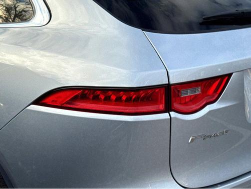 2017 Jaguar F-PACE 35t Prestige