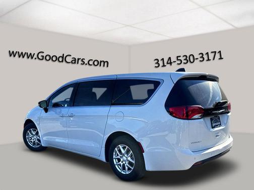 2026 Chrysler Voyager LX