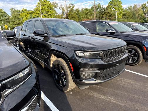 2023 Jeep Grand Cherokee Altitude