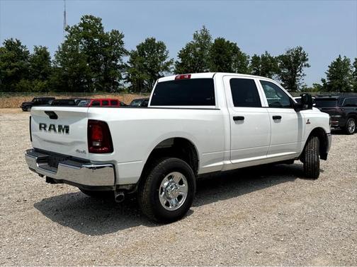 2025 RAM 2500 Tradesman Crew Cab 4x4 6'4' Box