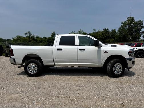 2025 RAM 2500 Tradesman Crew Cab 4x4 6'4' Box