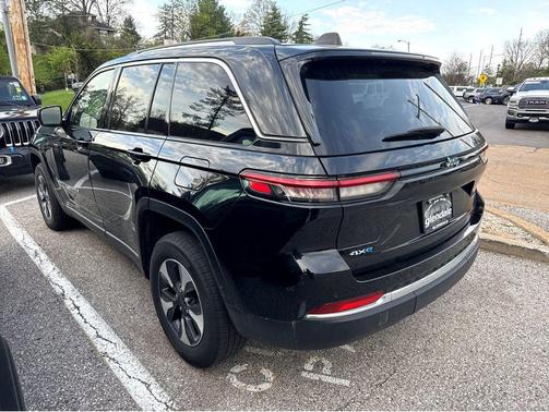 2022 Jeep Grand Cherokee 4xe Base