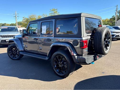 2022 Jeep Wrangler Unlimited 4xe Sahara