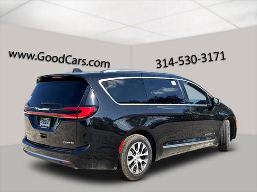 2025 Chrysler Pacifica L