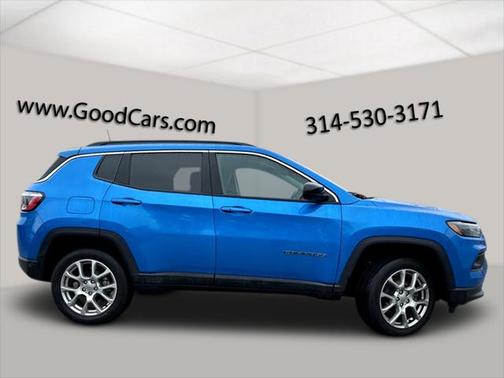 2022 Jeep Compass Latitude Lux