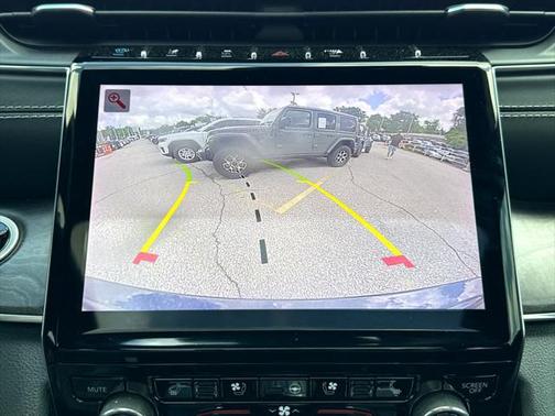 2022 Jeep Grand Cherokee 4xe Overland