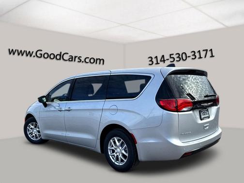 2026 Chrysler Voyager LX