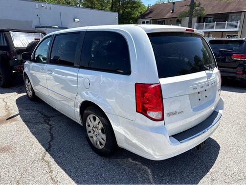 Bright White Clearcoat 2016 Dodge Grand Caravan AVP/SE