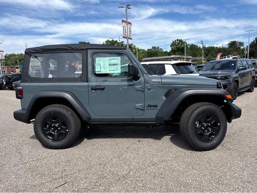 2025 Jeep Wrangler Sport