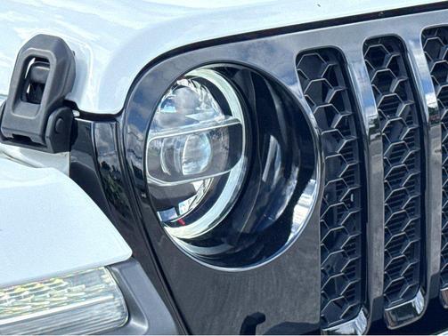 2022 Jeep Gladiator Willys 4x4