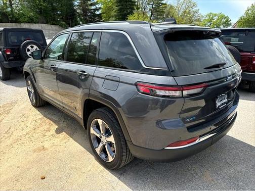 2022 Jeep Grand Cherokee 4xe Base