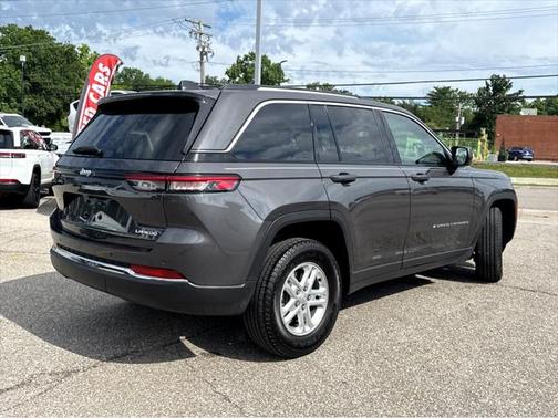 2023 Jeep Grand Cherokee Laredo