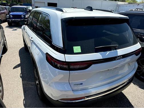2023 Jeep Grand Cherokee 4xe Base