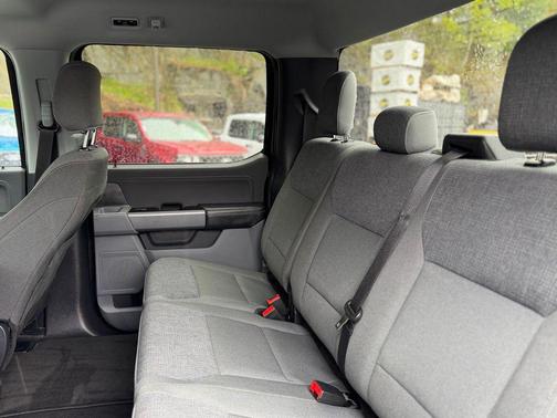 Agate Black Metallic 2024 Ford F-150 XLT