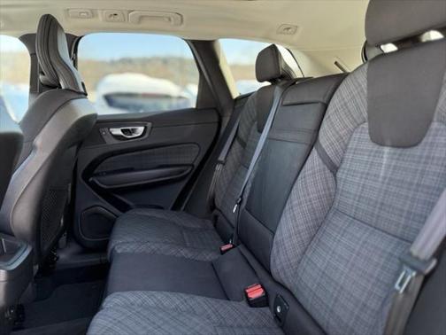 2023 Volvo XC60 B5 Core