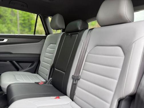 2024 Volkswagen Atlas Cross Sport 2.0T SEL