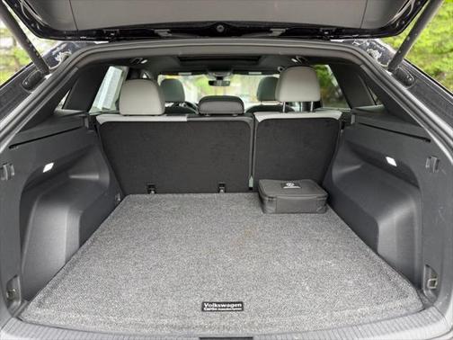 2024 Volkswagen Atlas Cross Sport 2.0T SEL