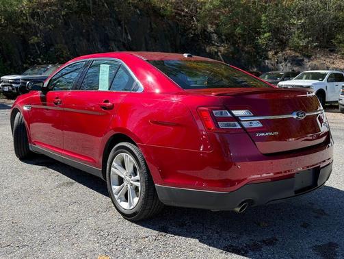 2016 Ford Taurus SEL