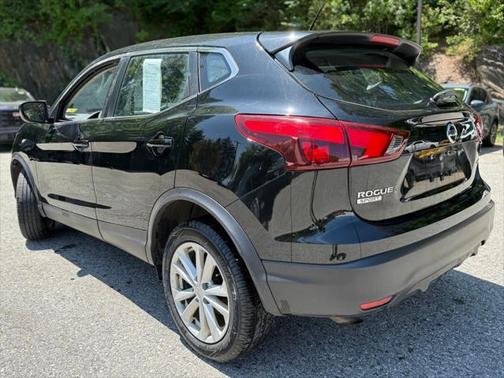 2017 Nissan Rogue Sport S