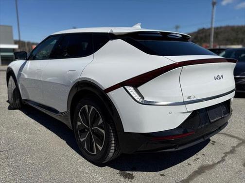2024 Kia EV6 Wind