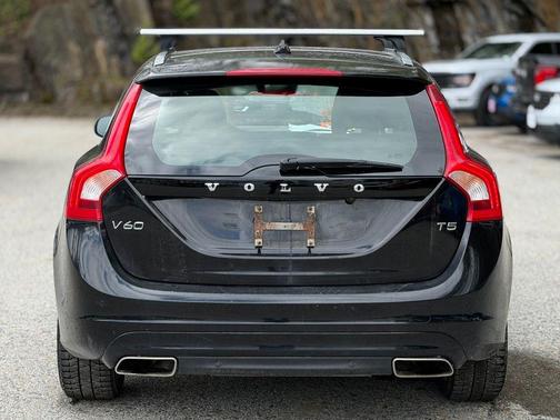Black 2017 Volvo V60 T5 Premier