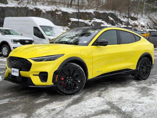 2025 Ford Mustang Mach-E Premium