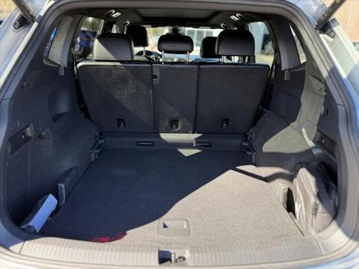 2022 Volkswagen Tiguan 2.0T SE R-Line Black 4MOTION
