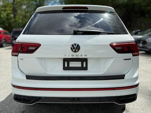 2022 Volkswagen Tiguan 2.0T SE R-Line Black 4MOTION