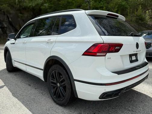 2022 Volkswagen Tiguan 2.0T SE R-Line Black 4MOTION