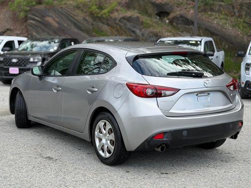 Liquid Silver Metallic 2015 Mazda Mazda3 i Sport