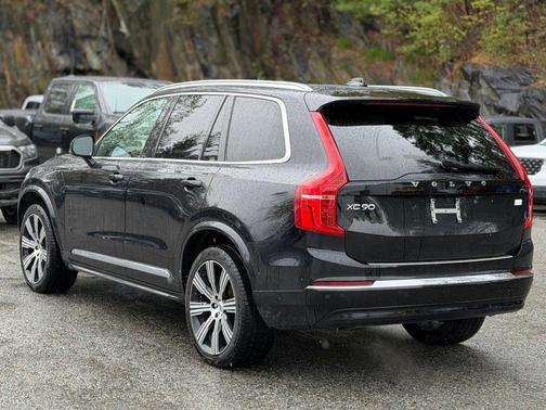 Onyx Black Metallic 2024 Volvo XC90 Recharge Plug-In Hybrid T8 Ultimate Bright Theme 7-Seater
