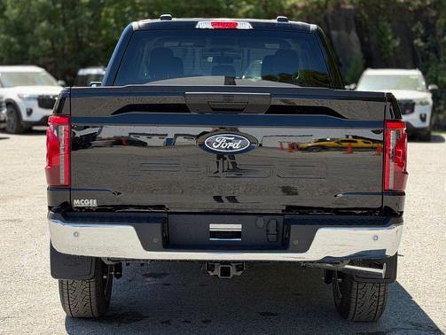 Agate Black Metallic 2026 Ford F-150 XLT
