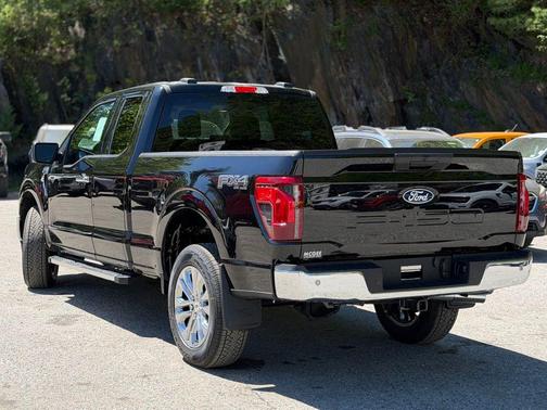Agate Black Metallic 2026 Ford F-150 XLT
