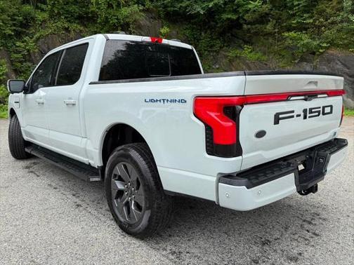 2023 Ford F-150 Lightning LARIAT