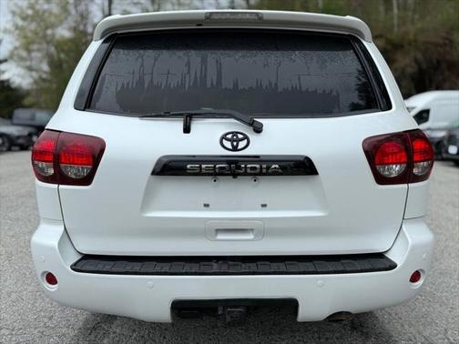 2022 Toyota Sequoia Base