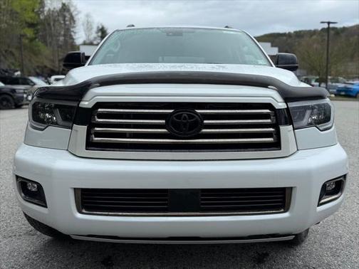 2022 Toyota Sequoia Base