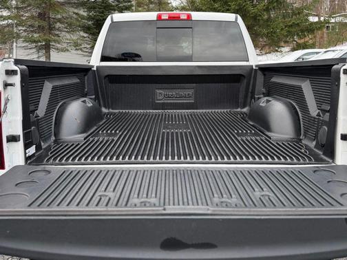 2019 RAM 1500 Classic Warlock Quad Cab 4x4 6'4' Box