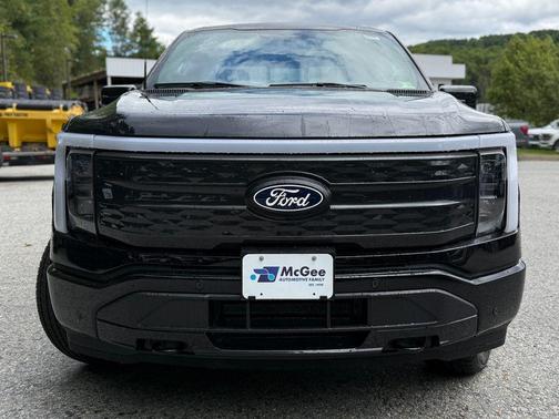 2025 Ford F-150 Lightning Platinum