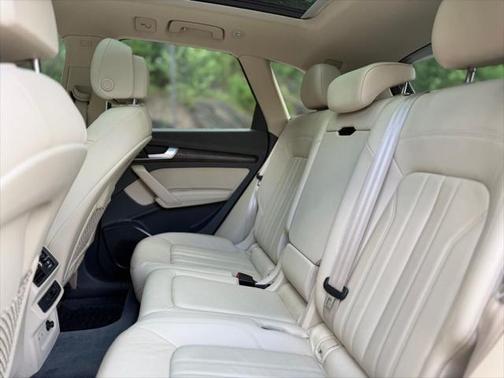 2020 Audi Q5 Premium Plus 55 TFSI e quattro S tronic
